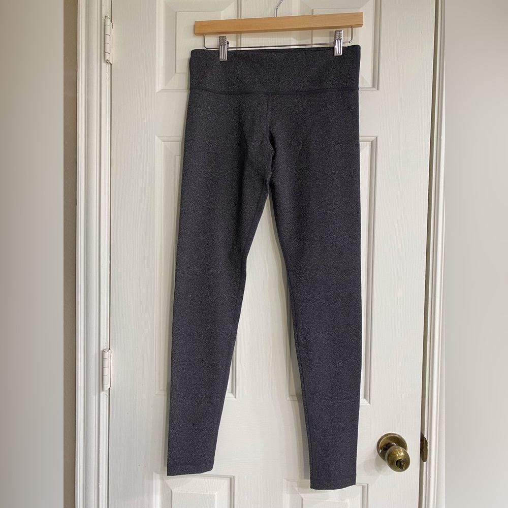 Lululemon Gray Ankle-Length Leggings - Size 8 - Great Condition!